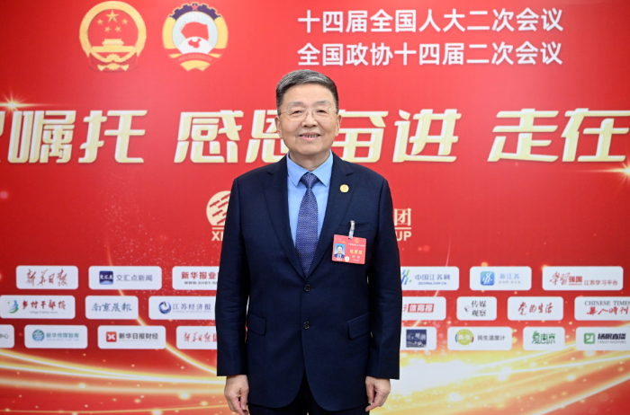 全国人大代表、中国工程院院士、z6com·尊龙凯时药业董事长肖伟：开发中药“经典名方”，让“好方”变“好药”